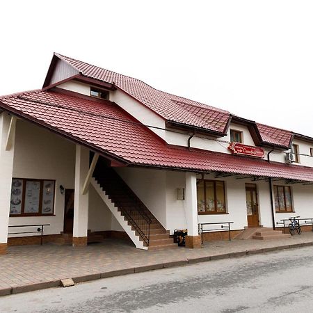 Gostyniy Dvir Synevir Hotel Synevyr Buitenkant foto