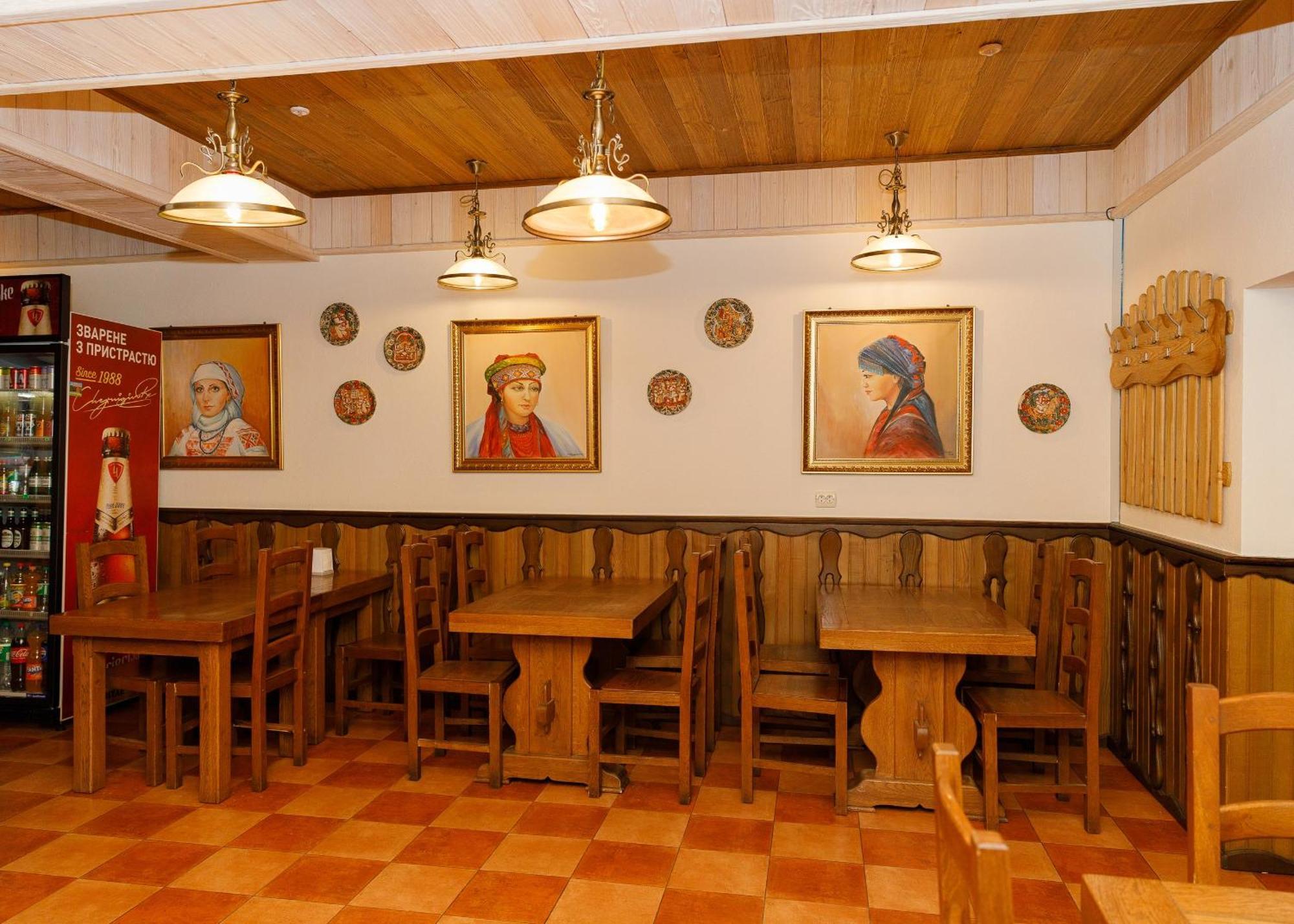 Gostyniy Dvir Synevir Hotel Synevyr Buitenkant foto