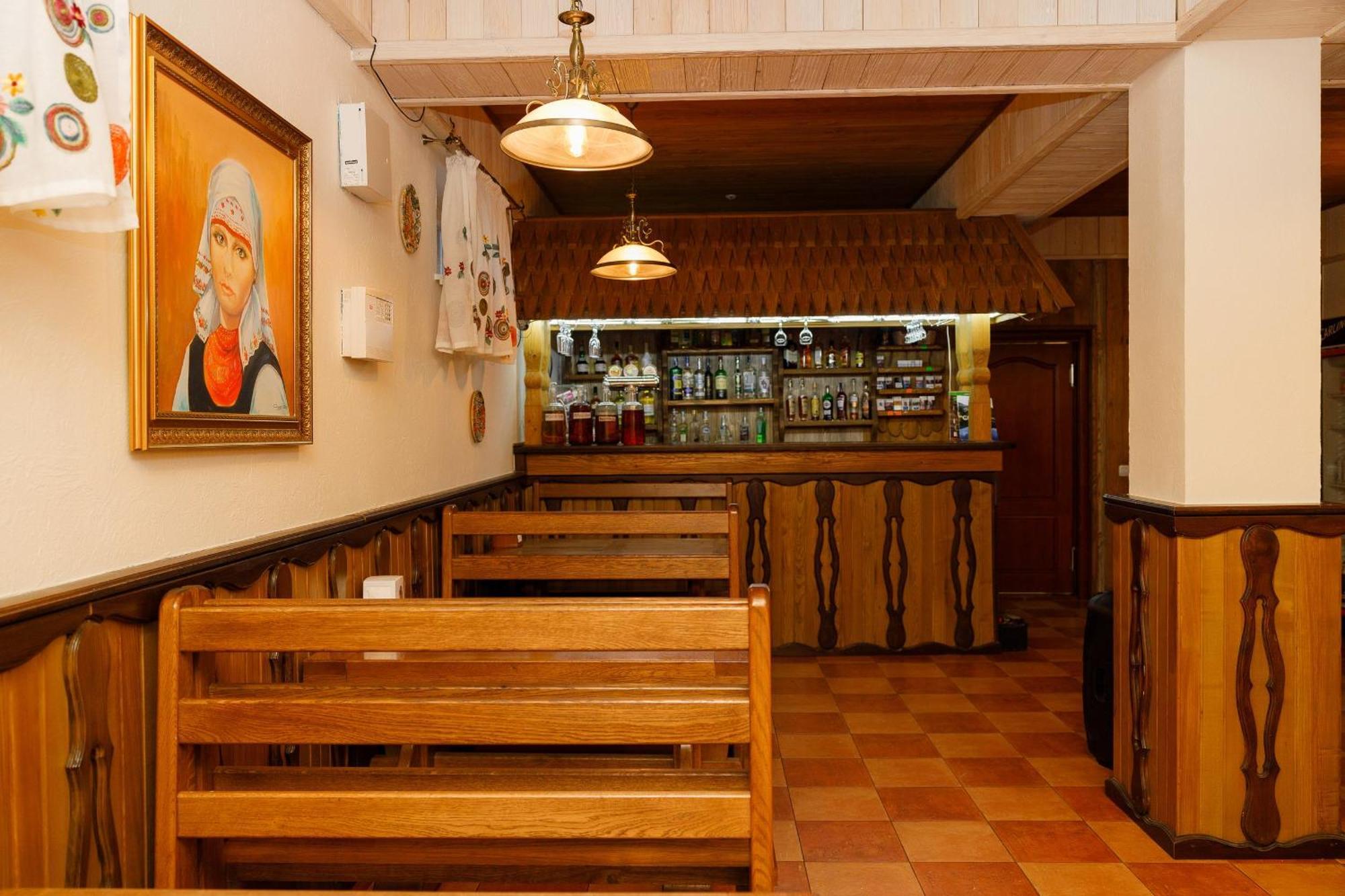 Gostyniy Dvir Synevir Hotel Synevyr Buitenkant foto